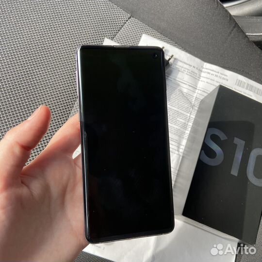 Samsung Galaxy S10, 8/128 ГБ