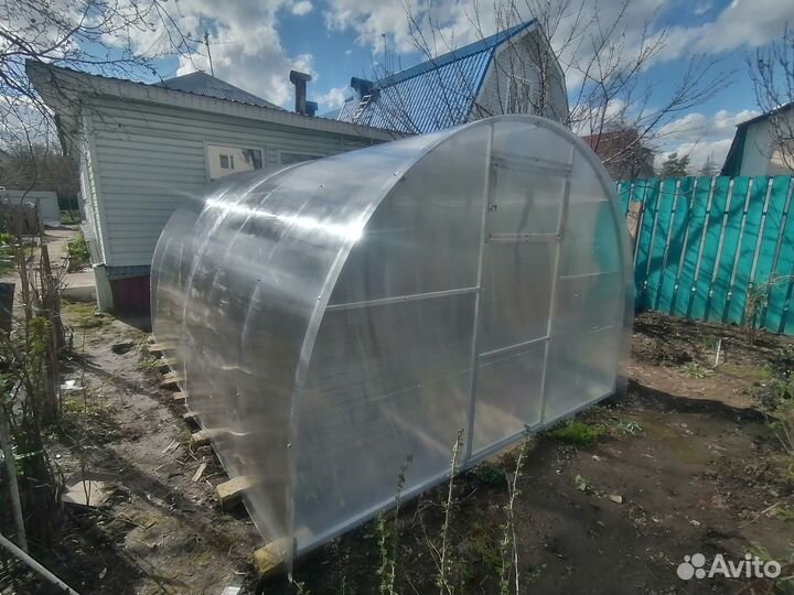 Теплица дугообразная