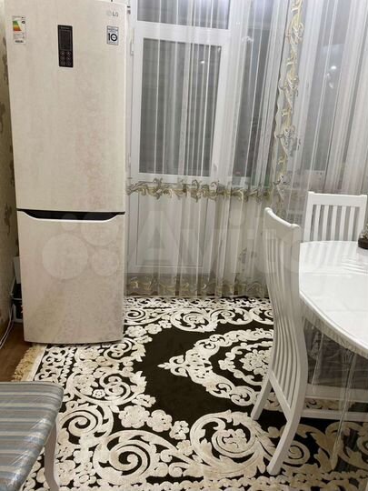 3-к. квартира, 75 м², 2/4 эт.