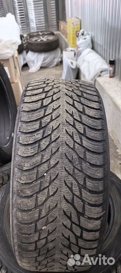 Nokian Tyres Hakkapeliitta R SUV 275/50 R20 113R