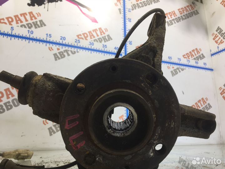 Кулак передней ступицы Прав. Ситроен С4 Пикассо