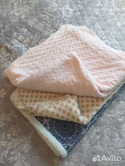 Детские пледы 4 штуки