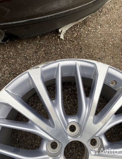 Тойота Камри v 70 диск литой R 18