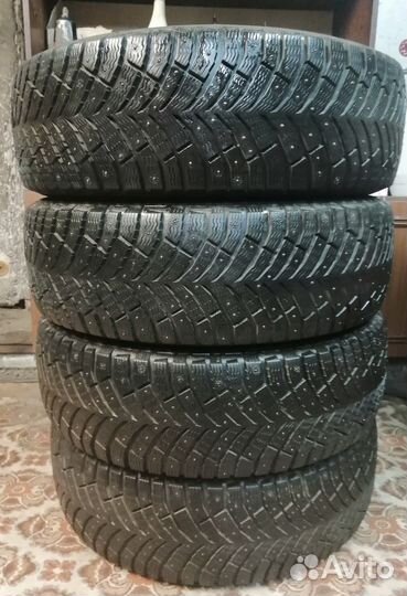 Michelin X-Ice North 4 235/65 R17
