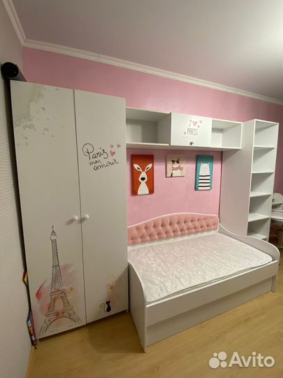 Продам спальный гарнитур