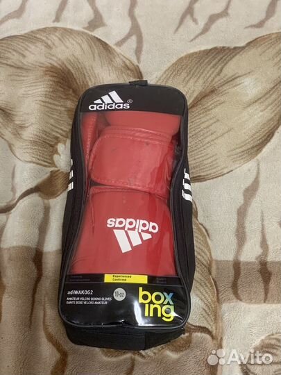 Боксерские перчатки 10oz