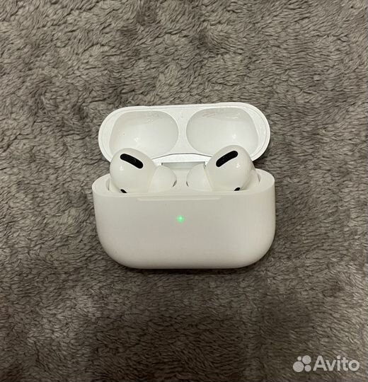 Беспроводные наушники apple airpods