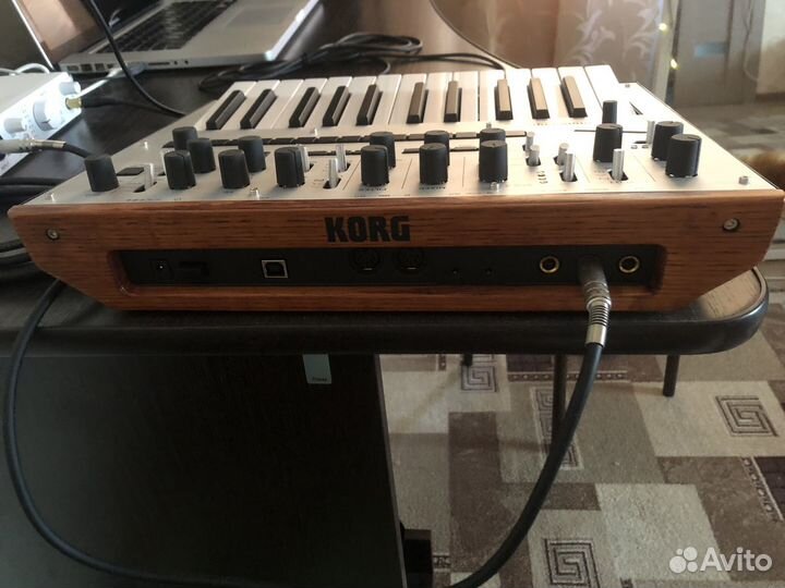 Korg monologue аналоговый синтезатор