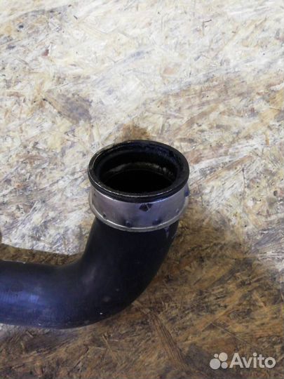 Патрубок (трубопровод, шланг) Volkswagen Touareg