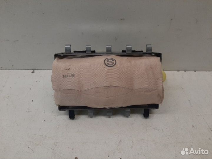 Airbag пассажирский передний Toyota Yaris 1