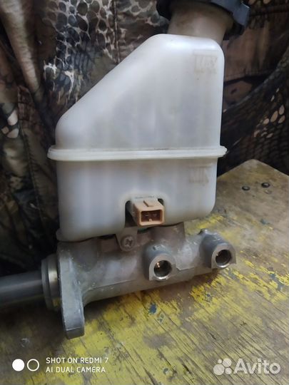 Главный тормозной цилиндр KIA sorento 2xm