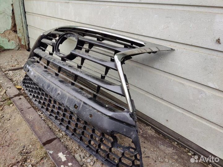 Решетка радиатора Lexus Nx 1