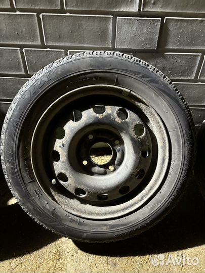 Зимние колеса в сборе на mitsubishi colt