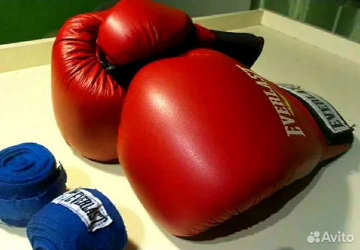 Боксерские перчатки
