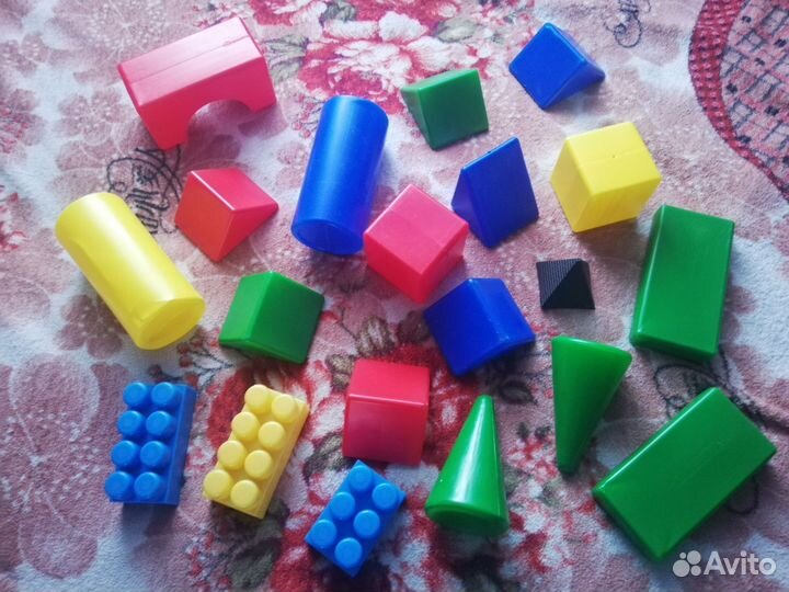 Кубики пластмассовые