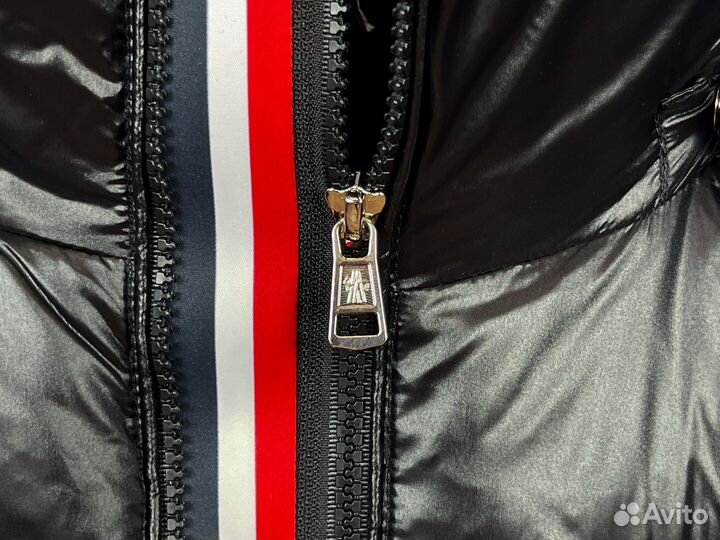 Down Jacket Moncler Montbeliard Black