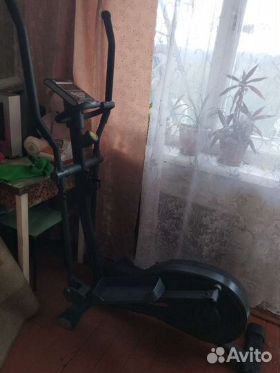 Эллиптический тренажер torneo