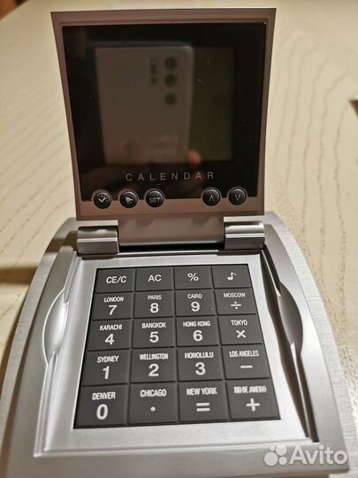 Часы/калькулятор/календарь