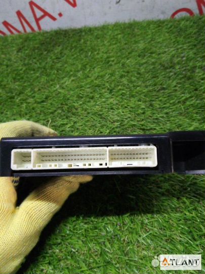 Блок управления климат-контролем toyota estima