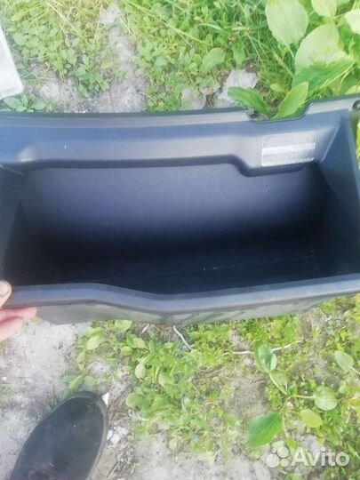 Бардачок нижний Toyota corolla е 150