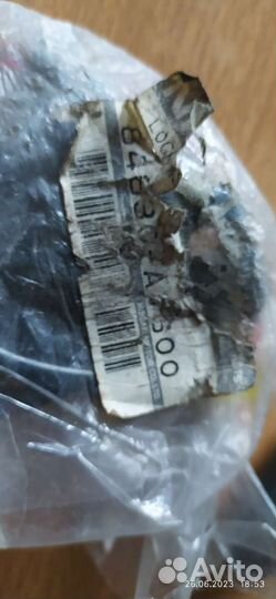 Замок крышки багажника nissan