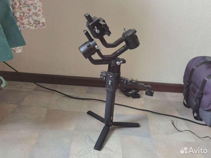 Стабилизатор для съёмки dji ronin S