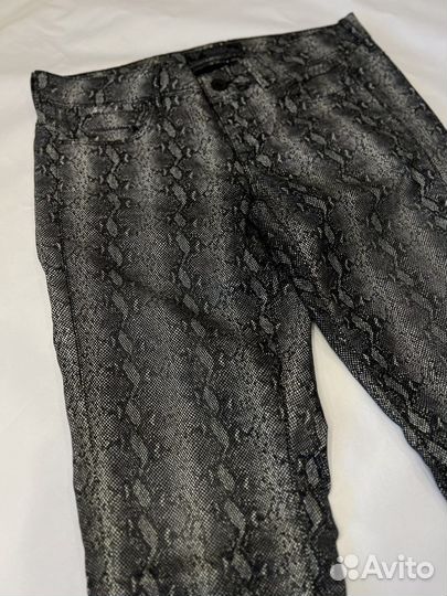 Джинсы новые Guess