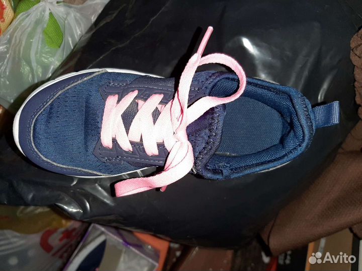 Кроссовки для девочки