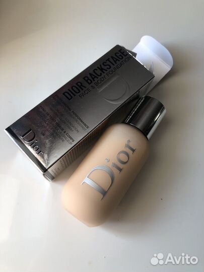 Крем тональный Dior Backstage 0W