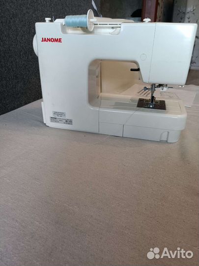 Швейная машина Janome бу