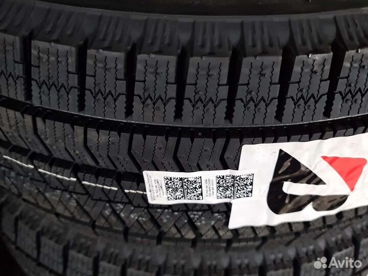 Bridgestone Blizzak Ice 205/55 R16 94T