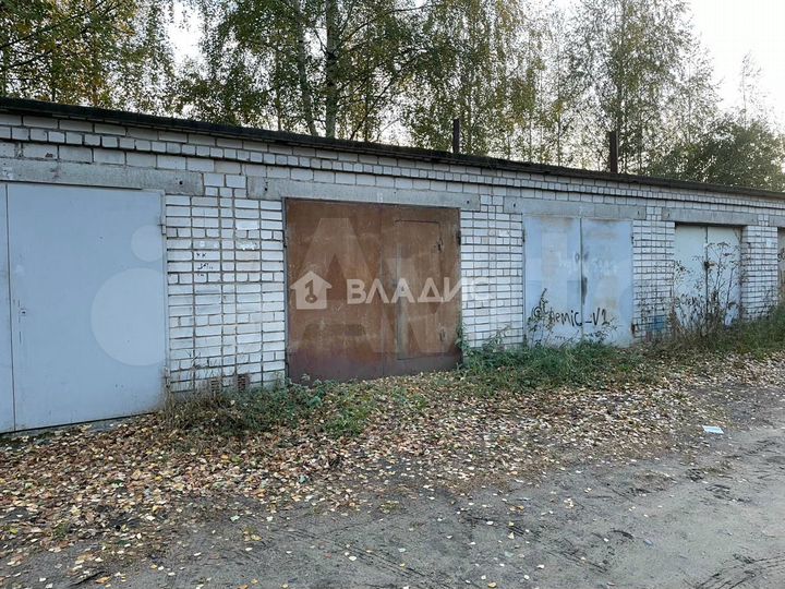 Гараж, > 30 м²