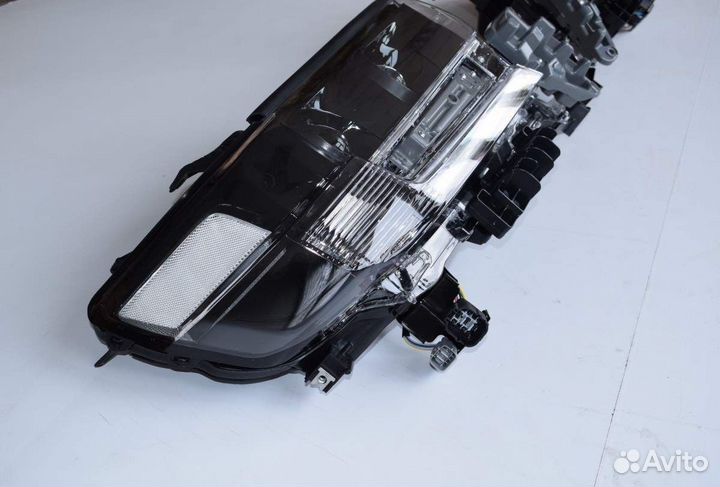 Land Cruiser 200 16+ Оптика Executive Black O9WZ5