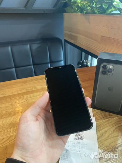 iPhone 11 Pro, 64 ГБ