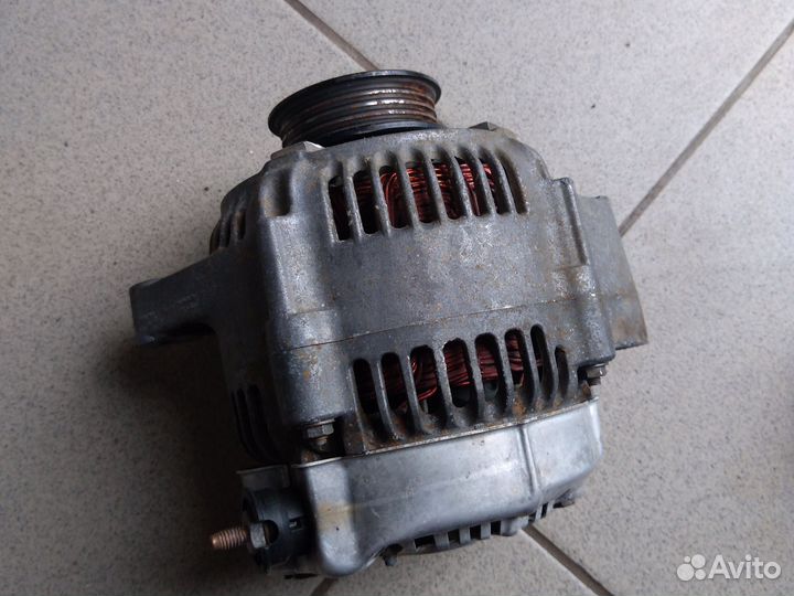 Генерато toyota corolla