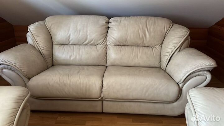 Комплект мебели из натуральной кожи