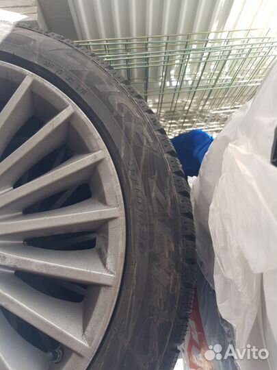 Pirelli Ice Zero 245/45 R19 102