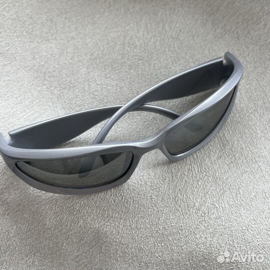 Очки серебристые солнцезащитные