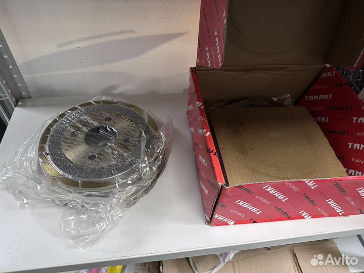 Тормозной барабан задний (203x49) 4 отв