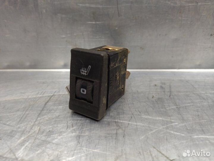 Кнопка обогрева сидений Audi 100 C4 1991-1994