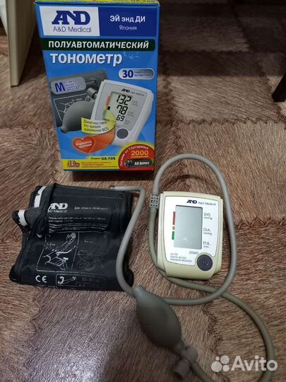 Тонометр полуавтоматический