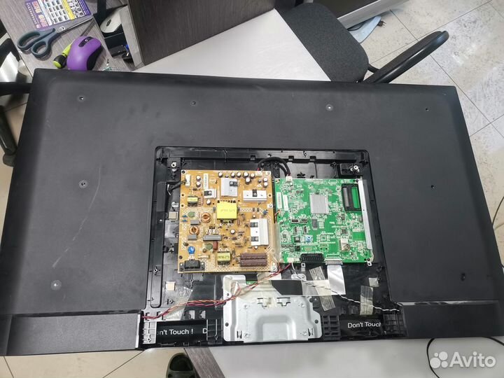 Телевизор Philips 47PFL3188 (Разбор)(По запчастям)