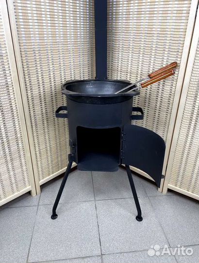 Казан чугунный с печкой