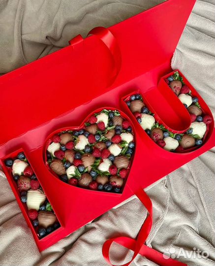 Клубника в шоколаде\ Цветы к коробке
