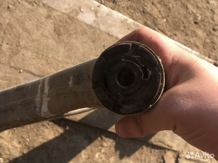 Рычаг передней нижний левый audi Q7 4L