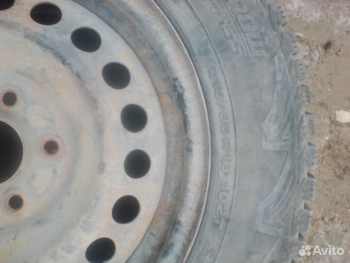 Зимняя резина 215 65 r16