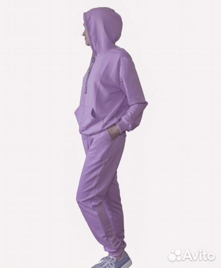 Спортивный костюм женский