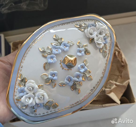 Шкатулка фарфор