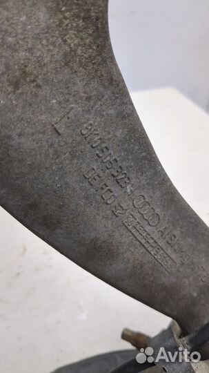 Ступица (кулак, цапфа) левая задняя Audi A8 (D4)