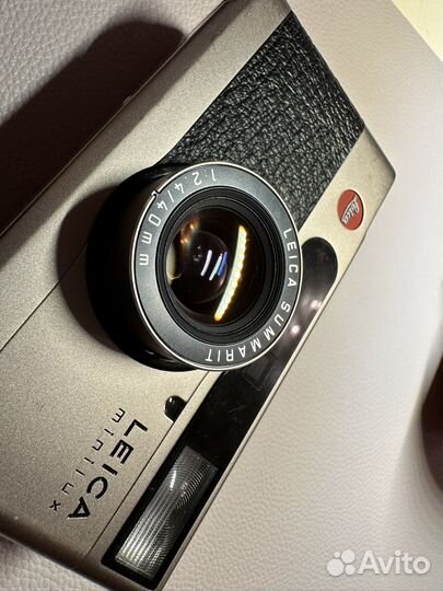 Leica Minilux Summarit 40mm f/2.4